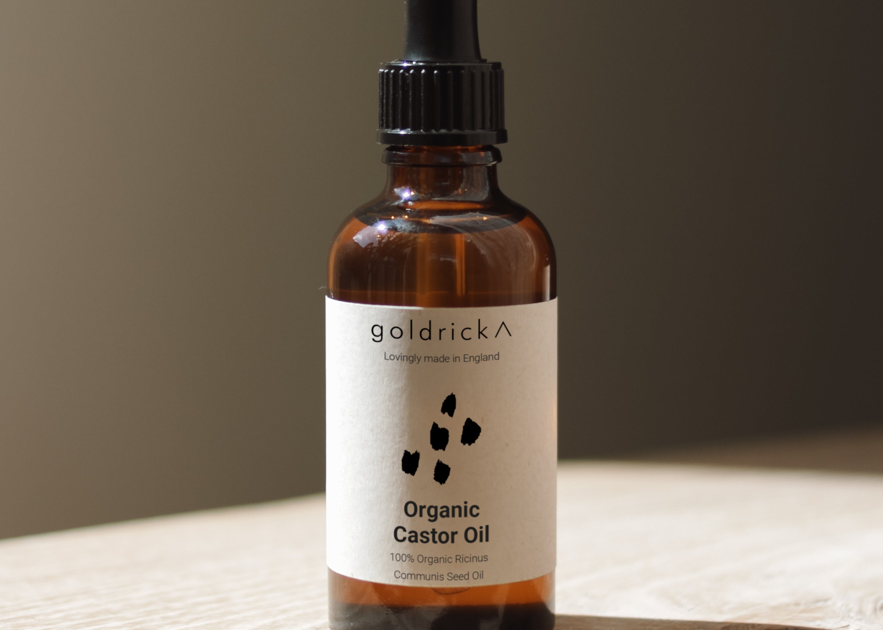 Organic Castor Oil by Goldrick. Organic Skincare, Natural Ingredients. Perfect for eco-conscious consumers.