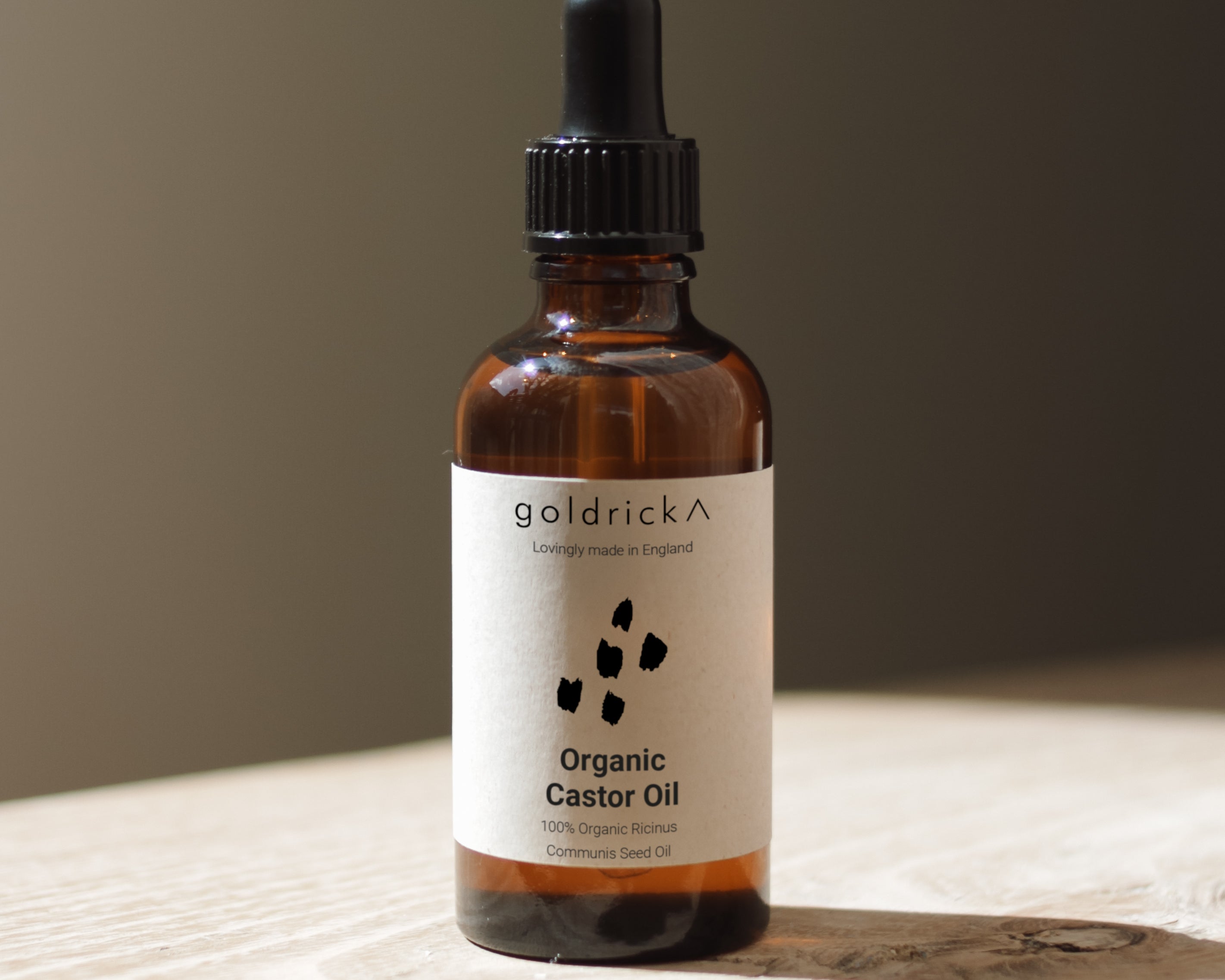 Organic Castor Oil by Goldrick. Organic Skincare, Natural Ingredients. Perfect for eco-conscious consumers.